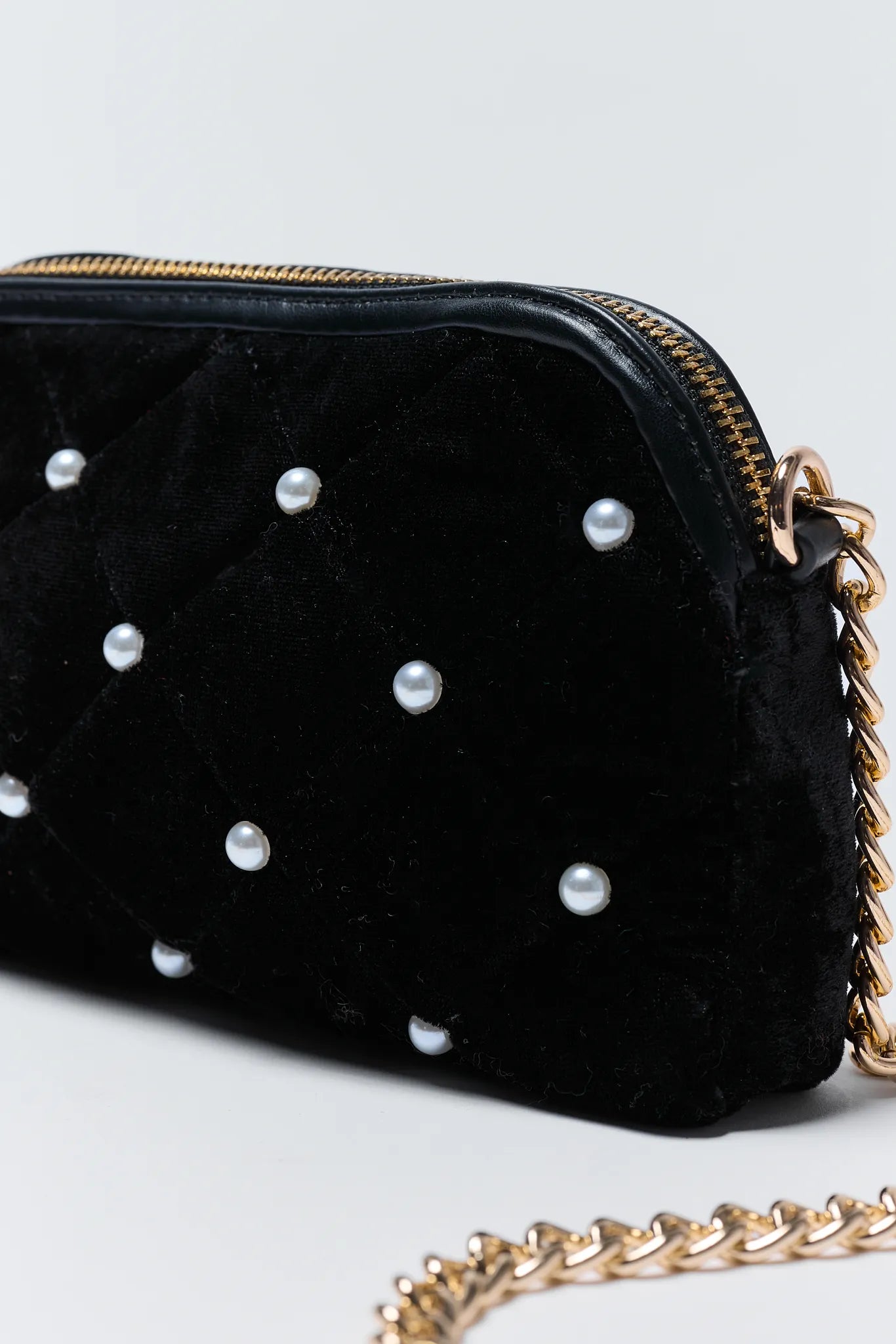 Amy Black Pearl Crossbody Bag