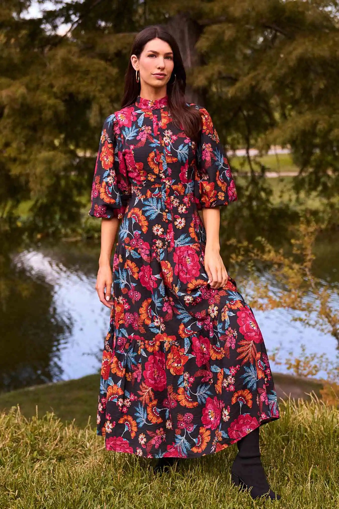 Desi Floral Maxi Dress | Women's Clothing | Avara, image size:1365x2048