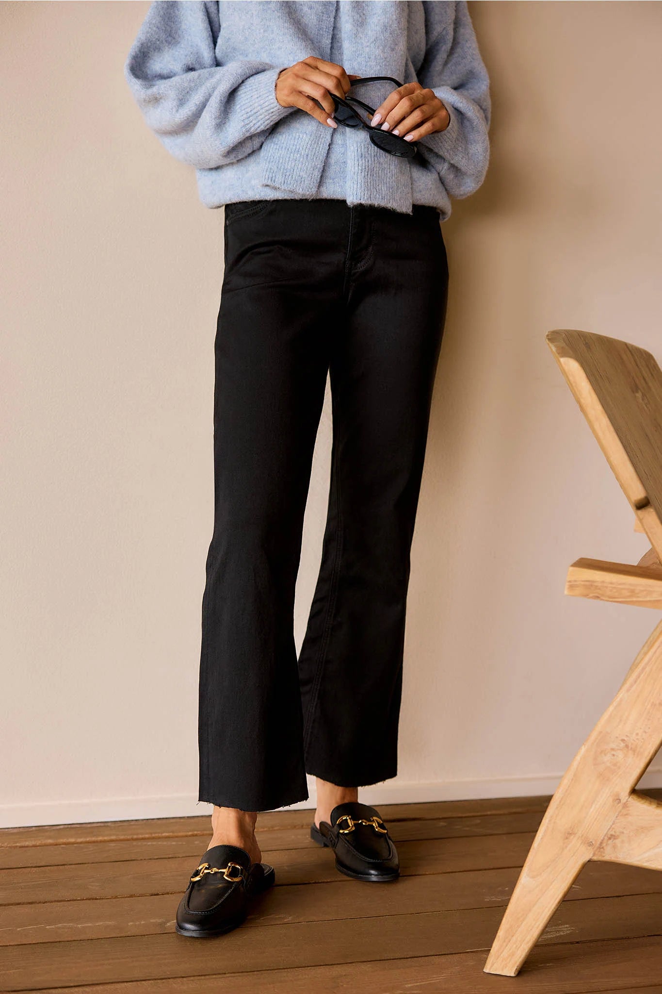 Kelsey Black Kick Flare Jeans by KUT | Avara Kelsey Black Kick Flare Jeans by KUT | Avara