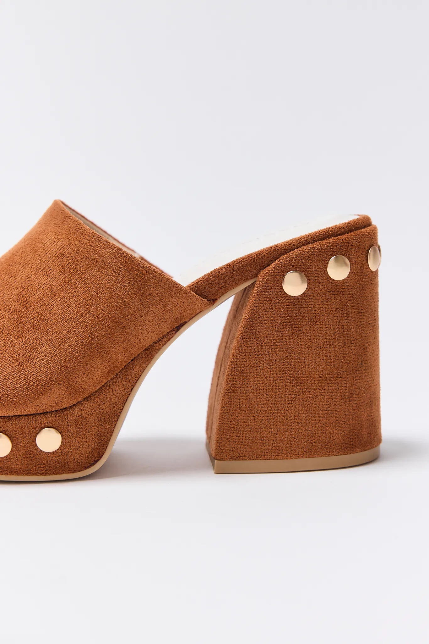 Leona Heels