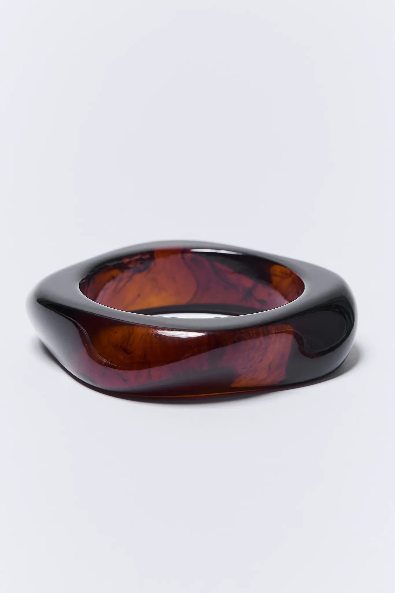 Maria Bracelet with tortoiseshell design on a white background