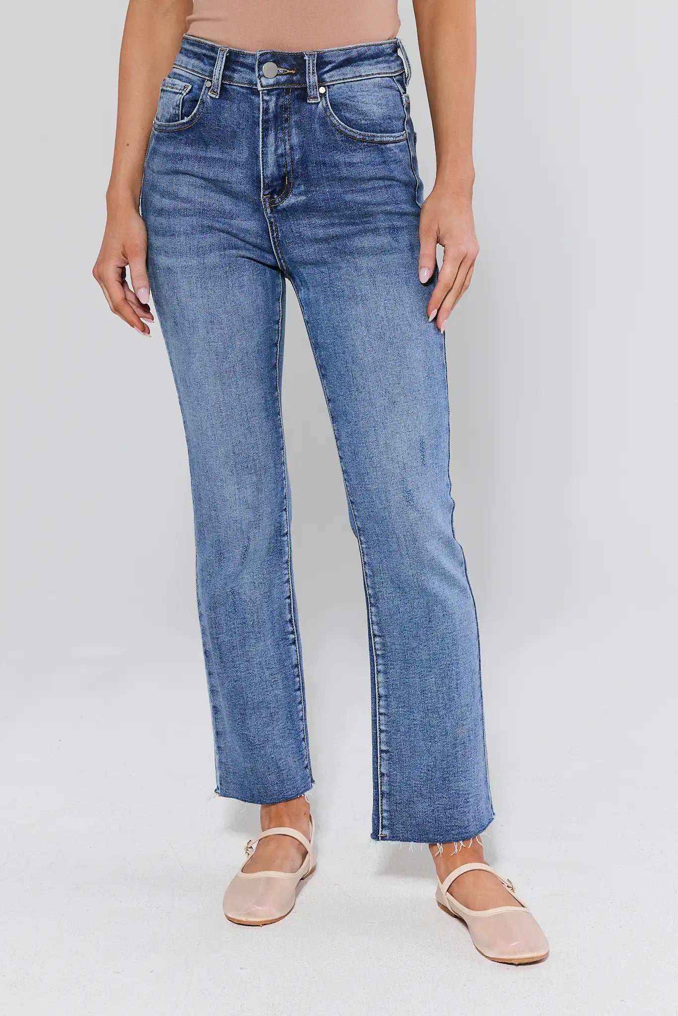 Aliyah Light Wash Straight Leg Jeans | Avara