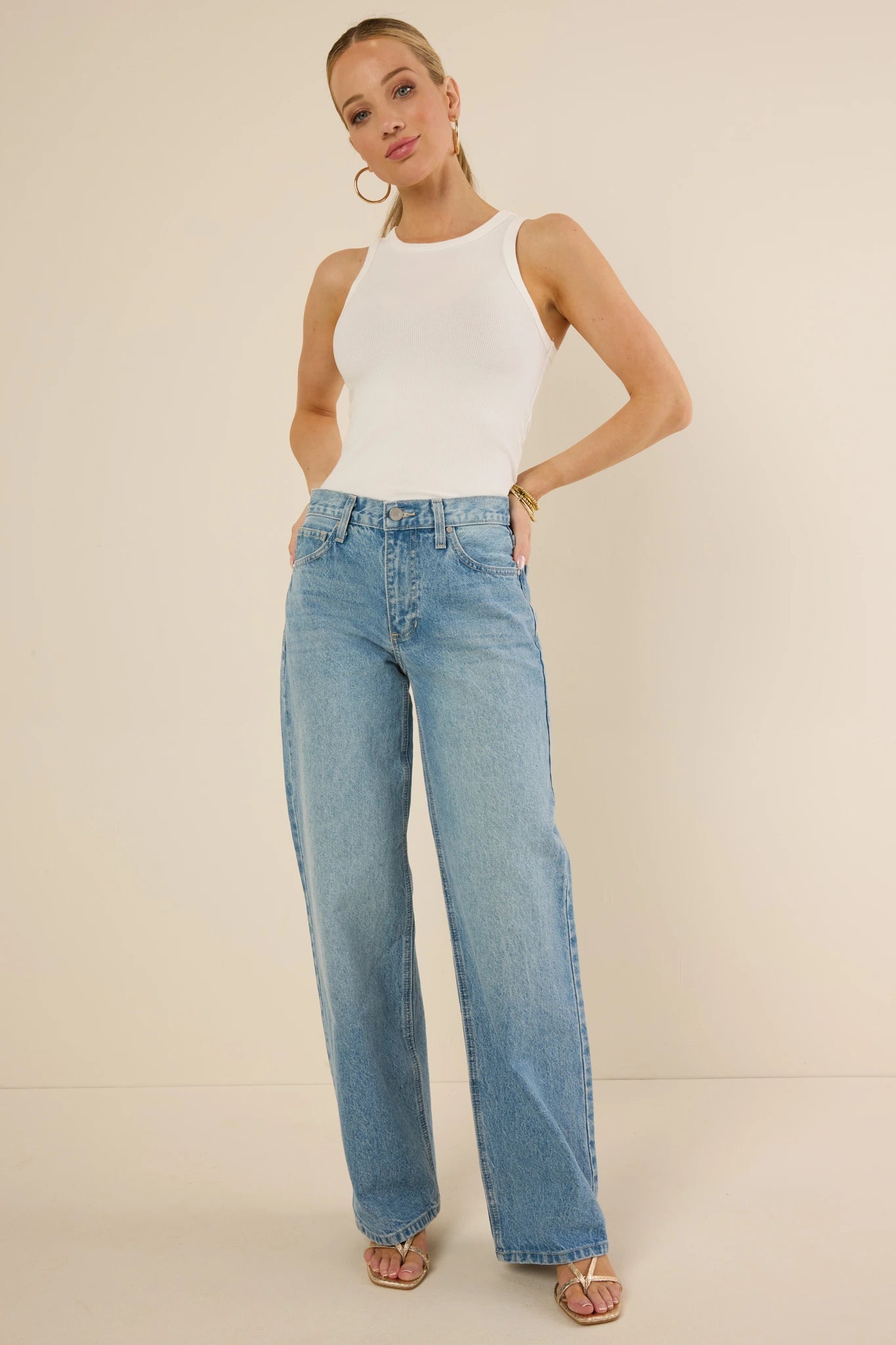Andrea Jeans