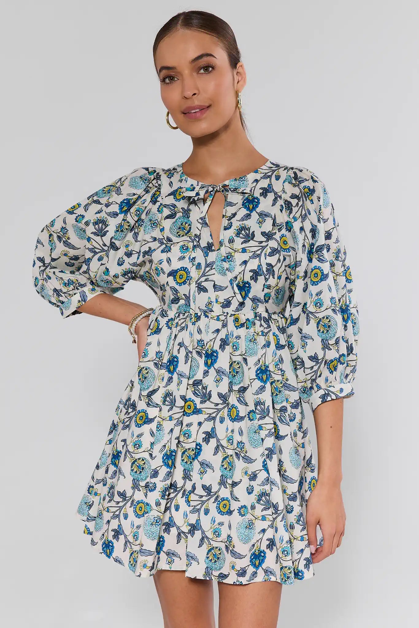 Paige Blue Floral Print Short Dress | Avara Paige Blue Floral Print Short Dress | Avara