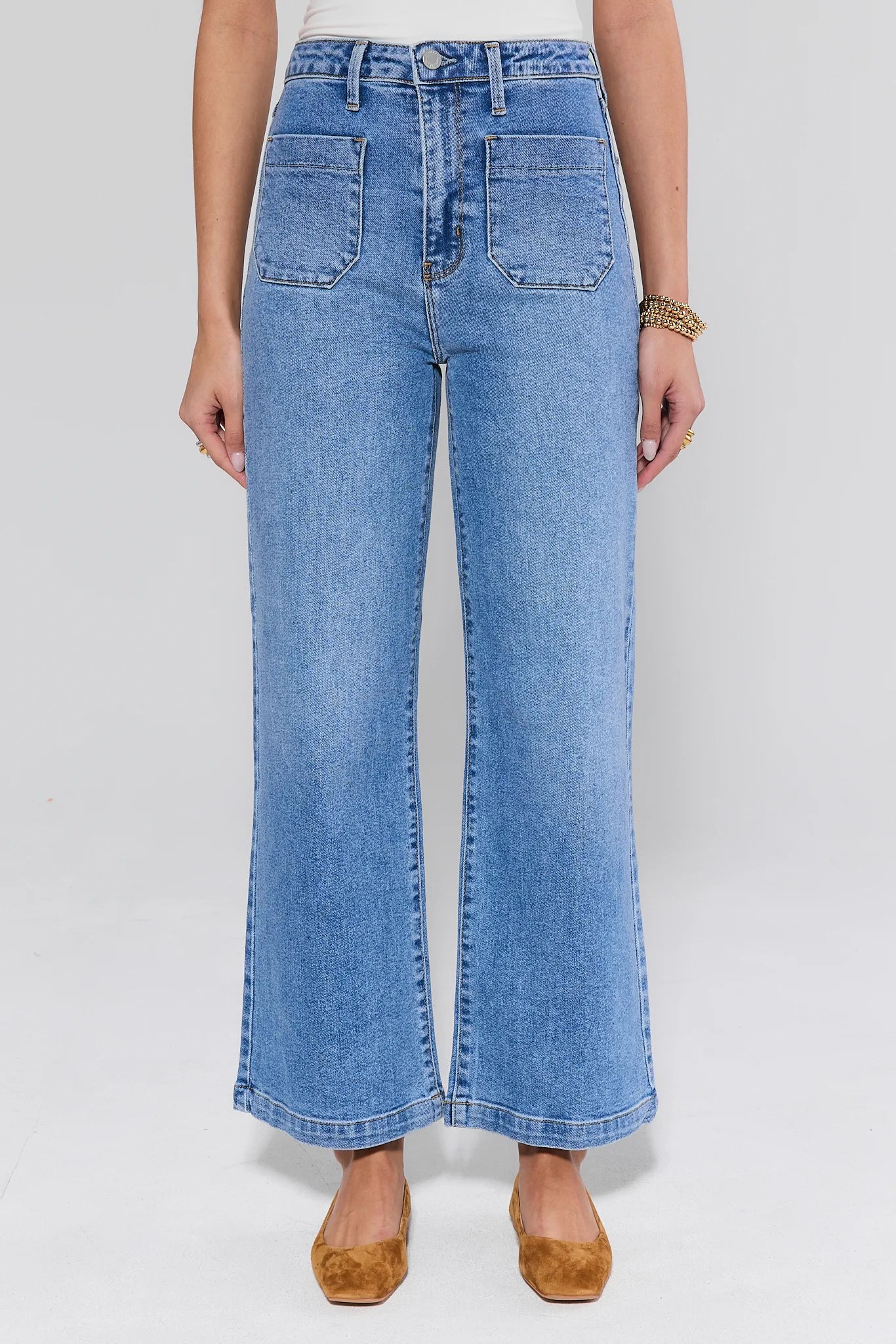 Kimberly Medium Wash Patch Pocket Jeans | Avara Kimberly Medium Wash Patch Pocket Jeans | Avara