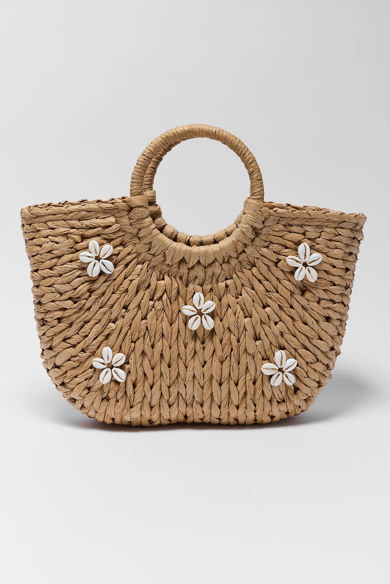 Tan Woven Seashell Tote Bag | Avara display picture 1