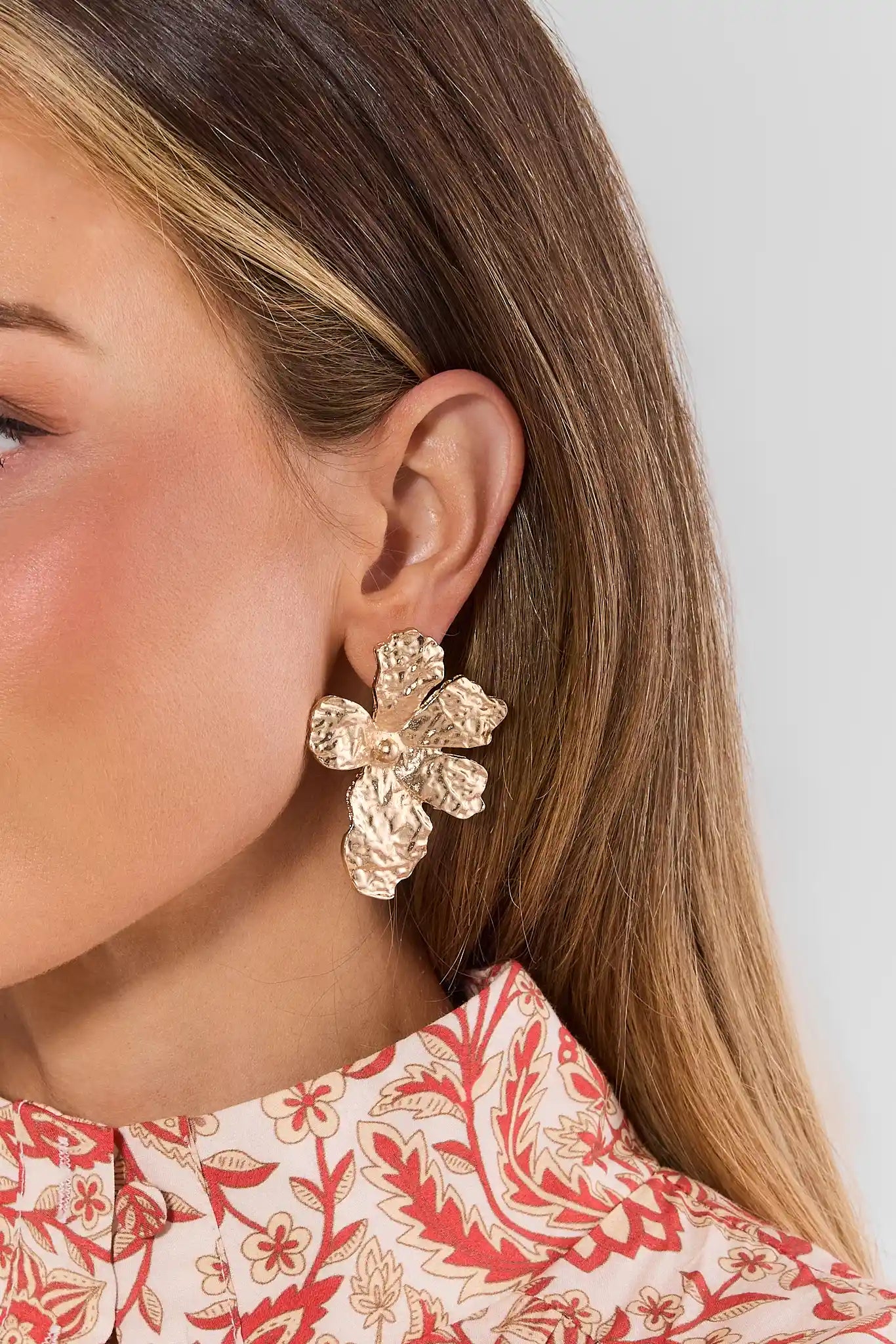 Gold Hammered Flower Stud Earrings