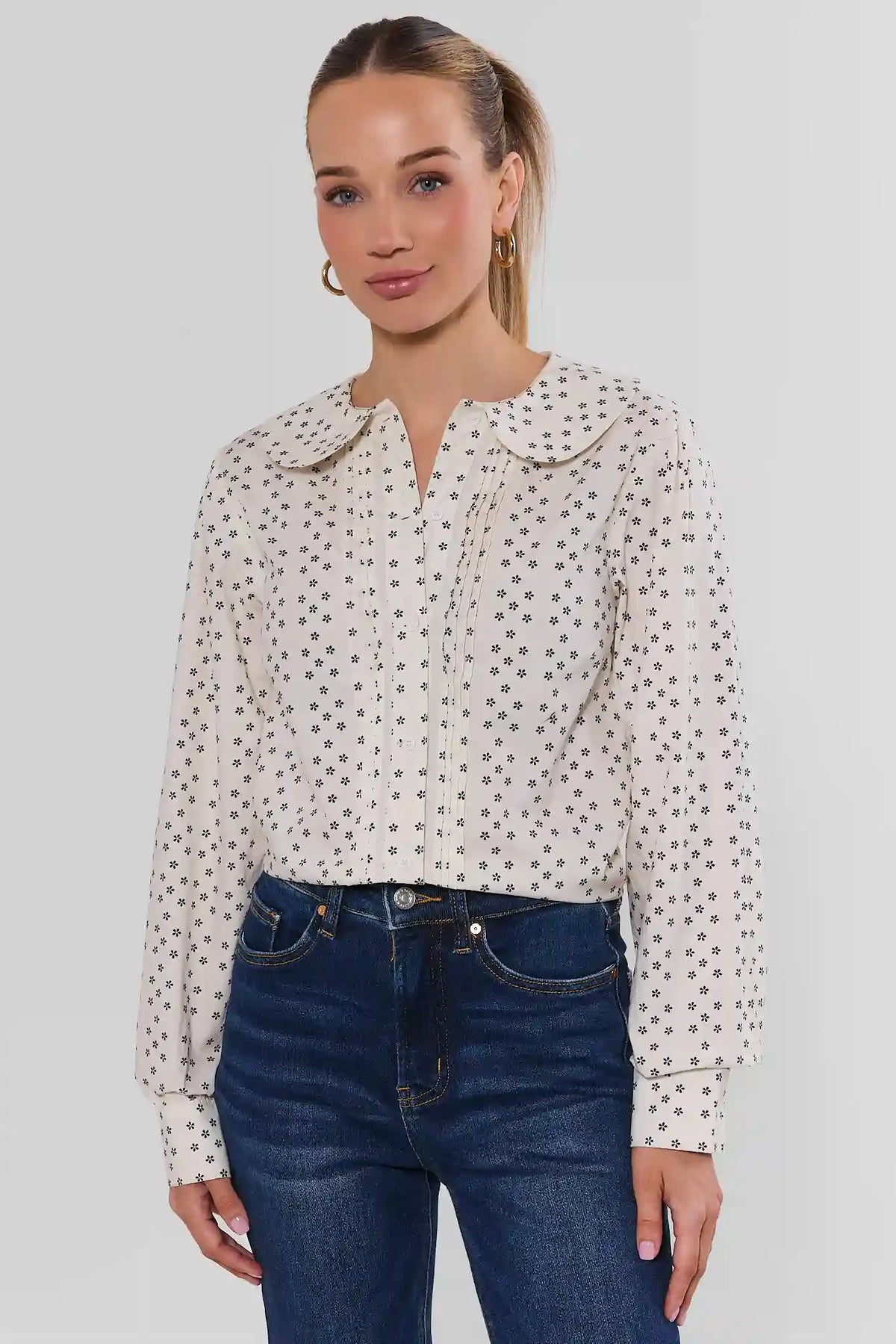 White Floral Print Peter Pan Collar Top