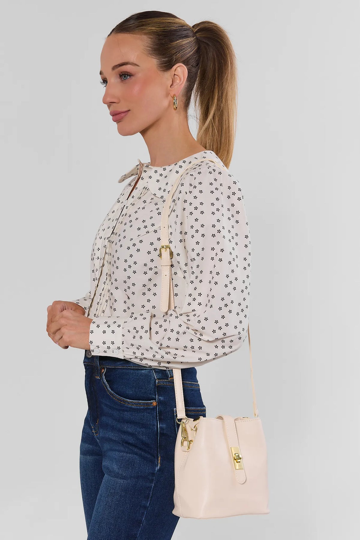 Ivory Turnlock Bucket Bag