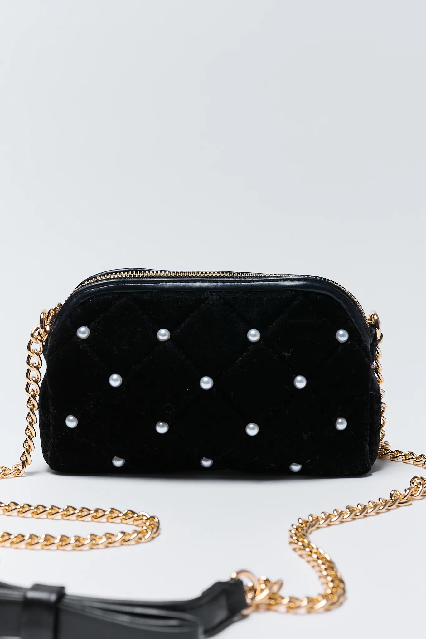 Amy Black Pearl Crossbody Bag