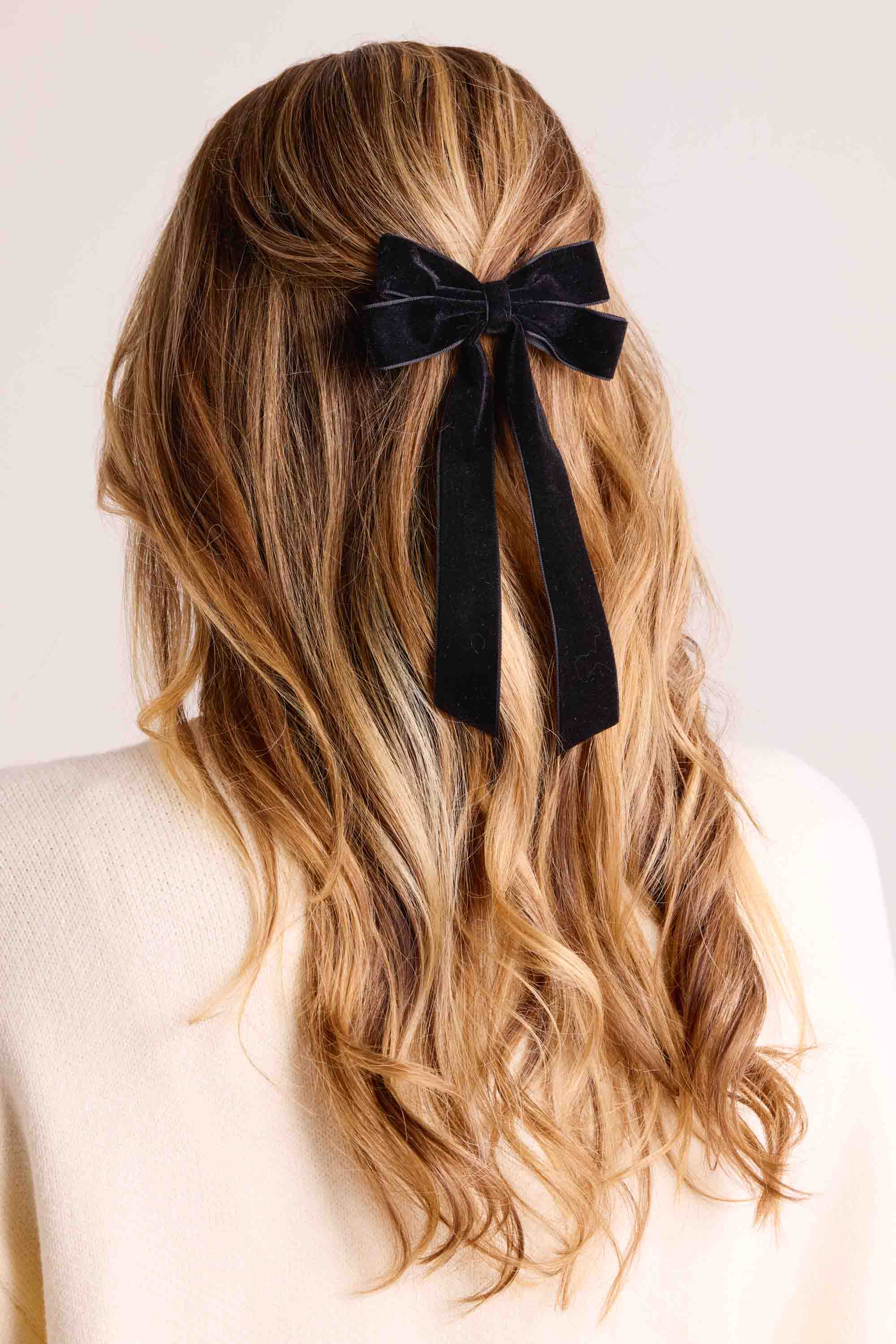 Lizzie Bow Clip- Black