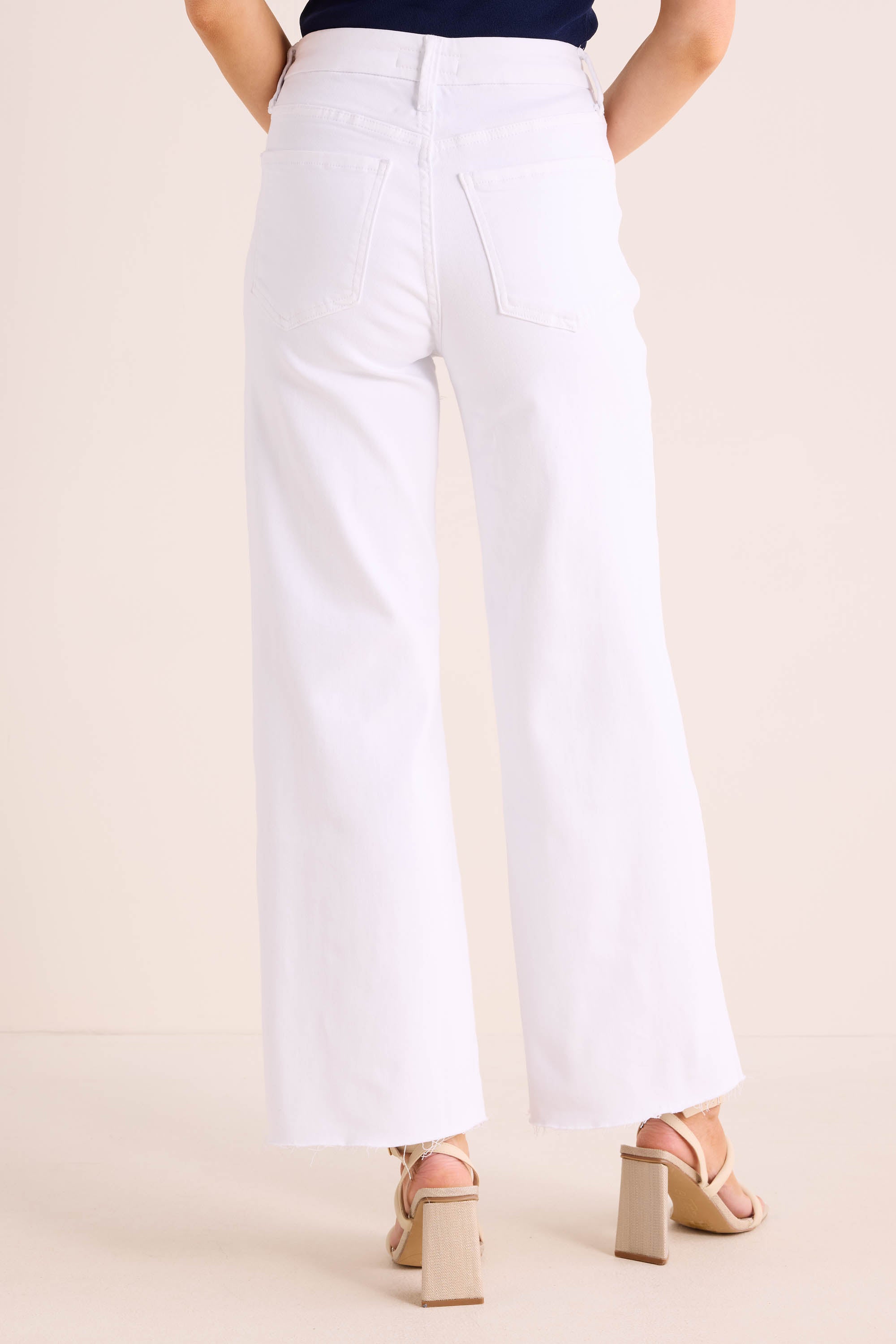 Meg Jeans- White by KUT from the Kloth