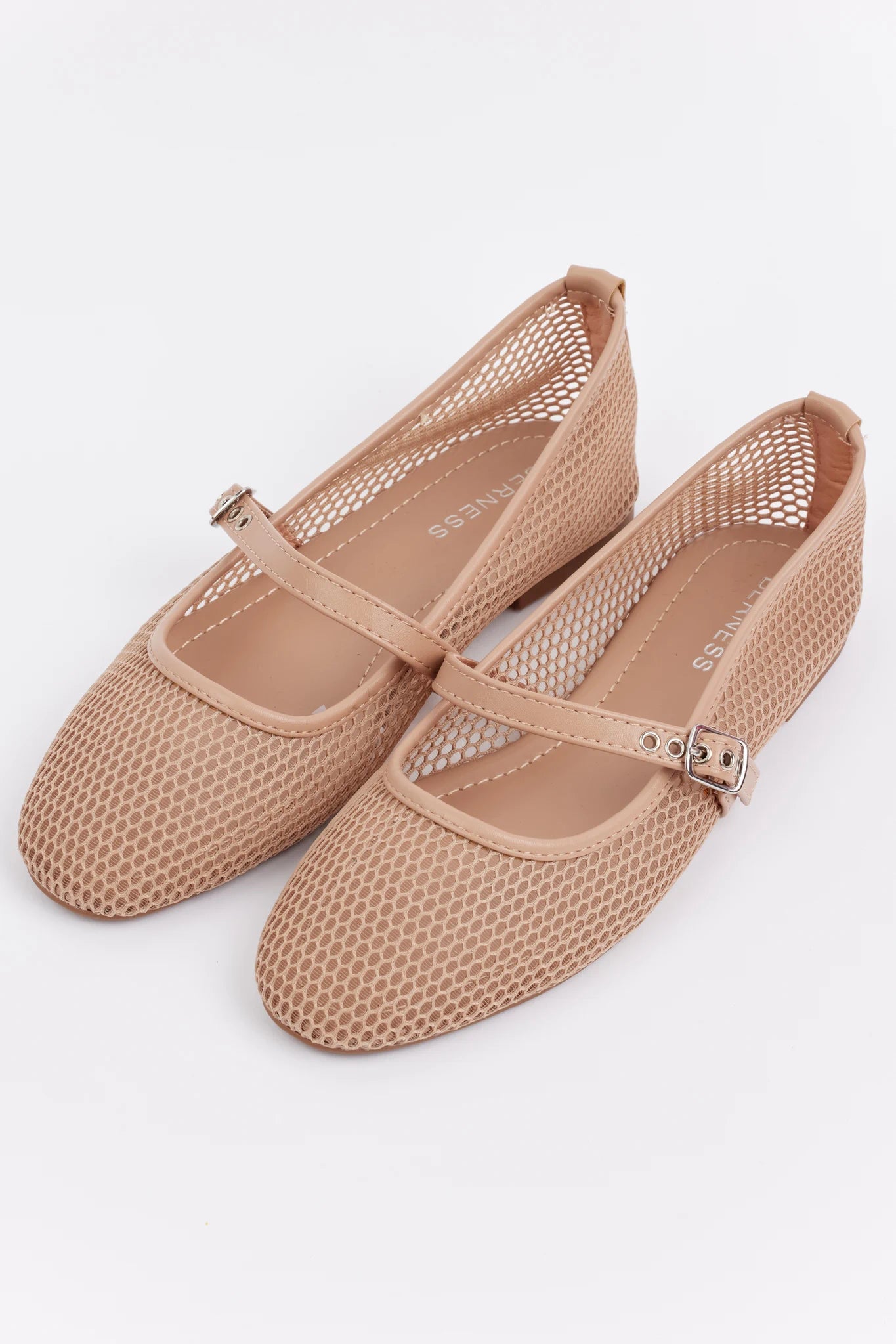 Nikki Flats