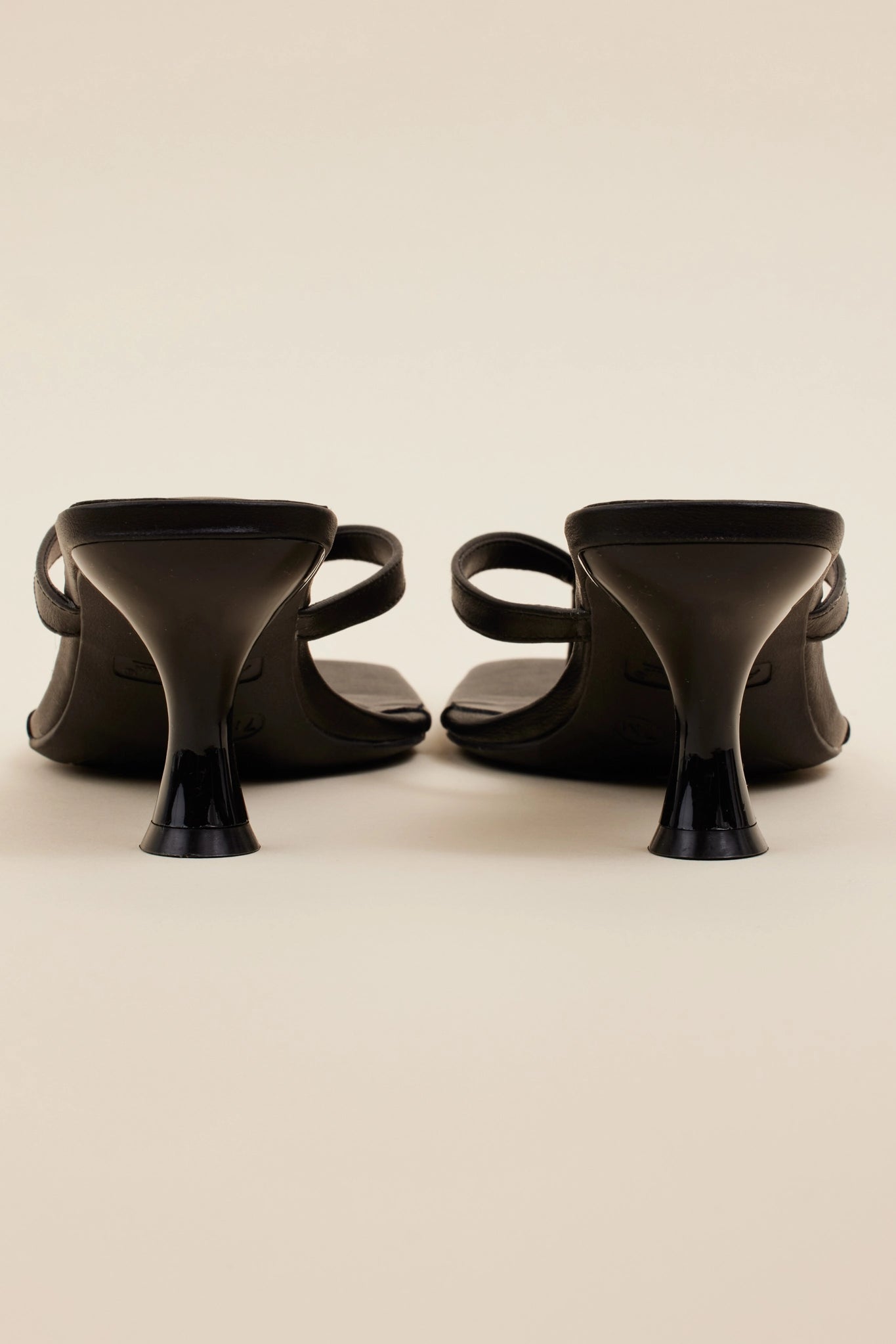 Lindy Heels- Black