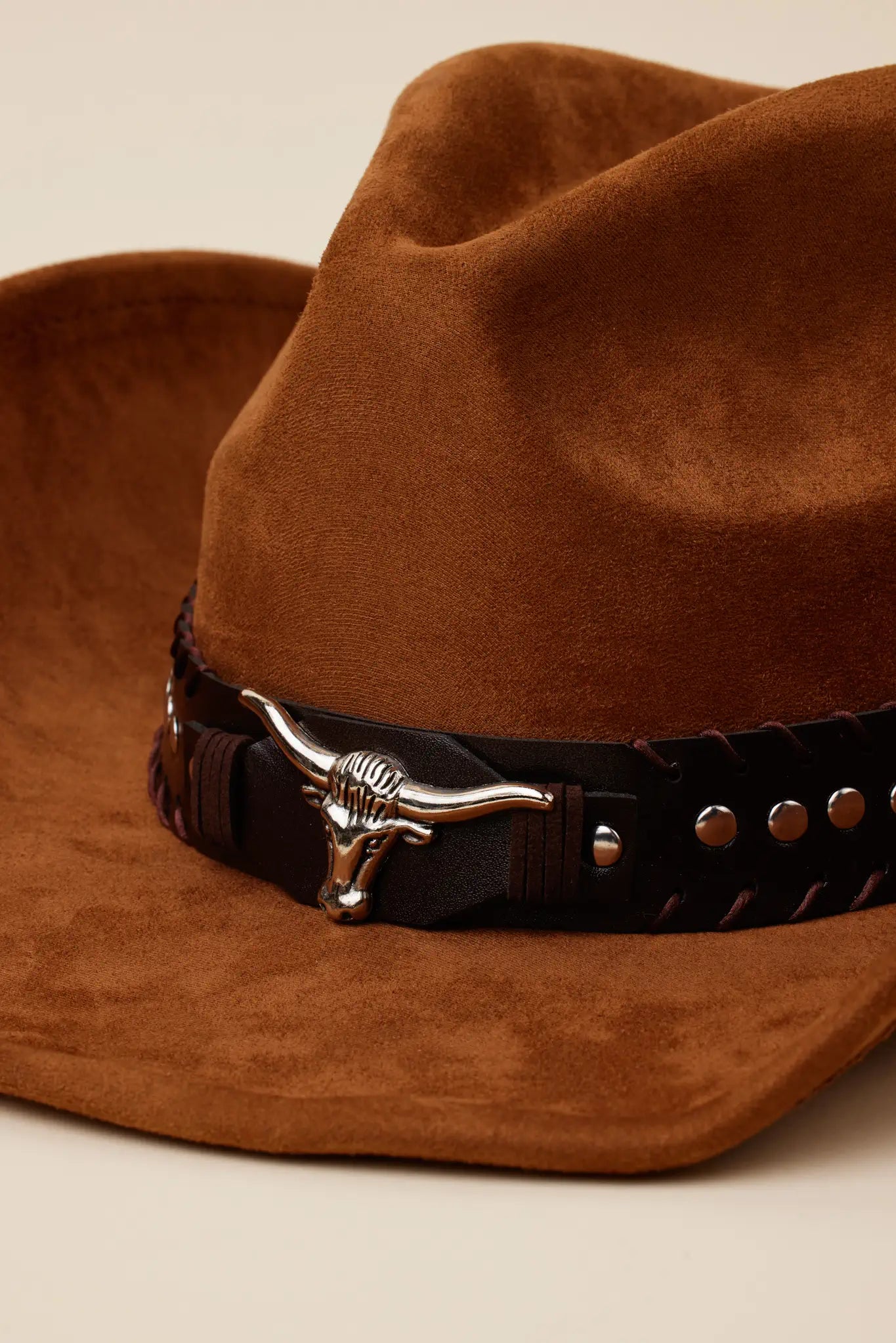 Leann Hat