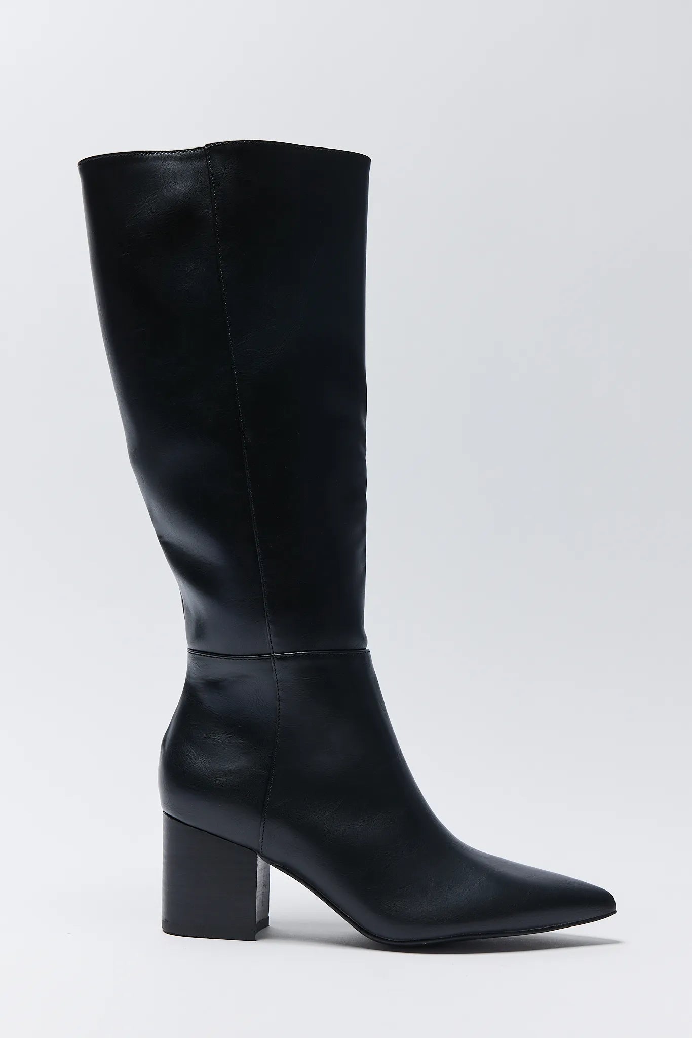Black Fiona Boots on a white background