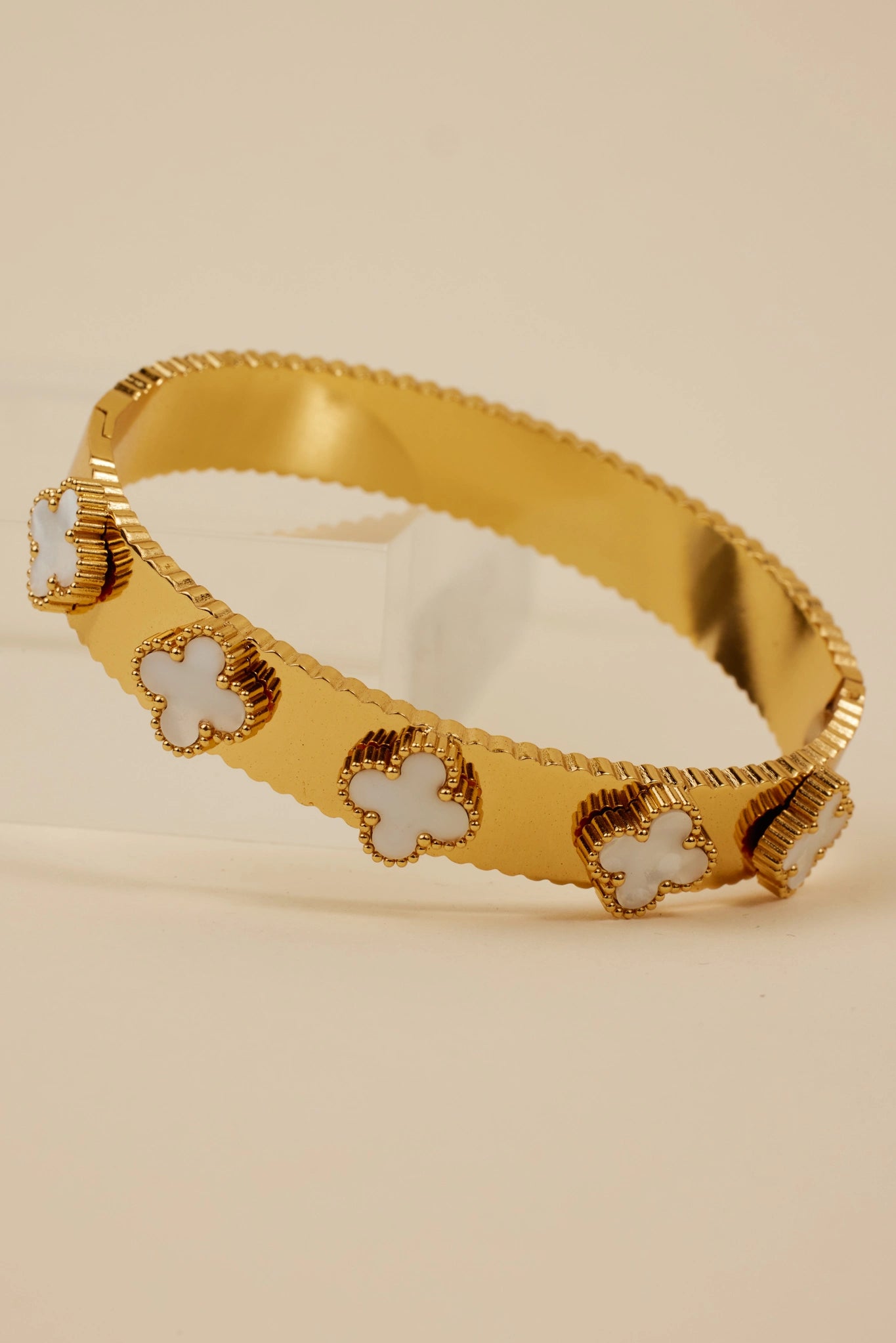 Clover Bracelet- White