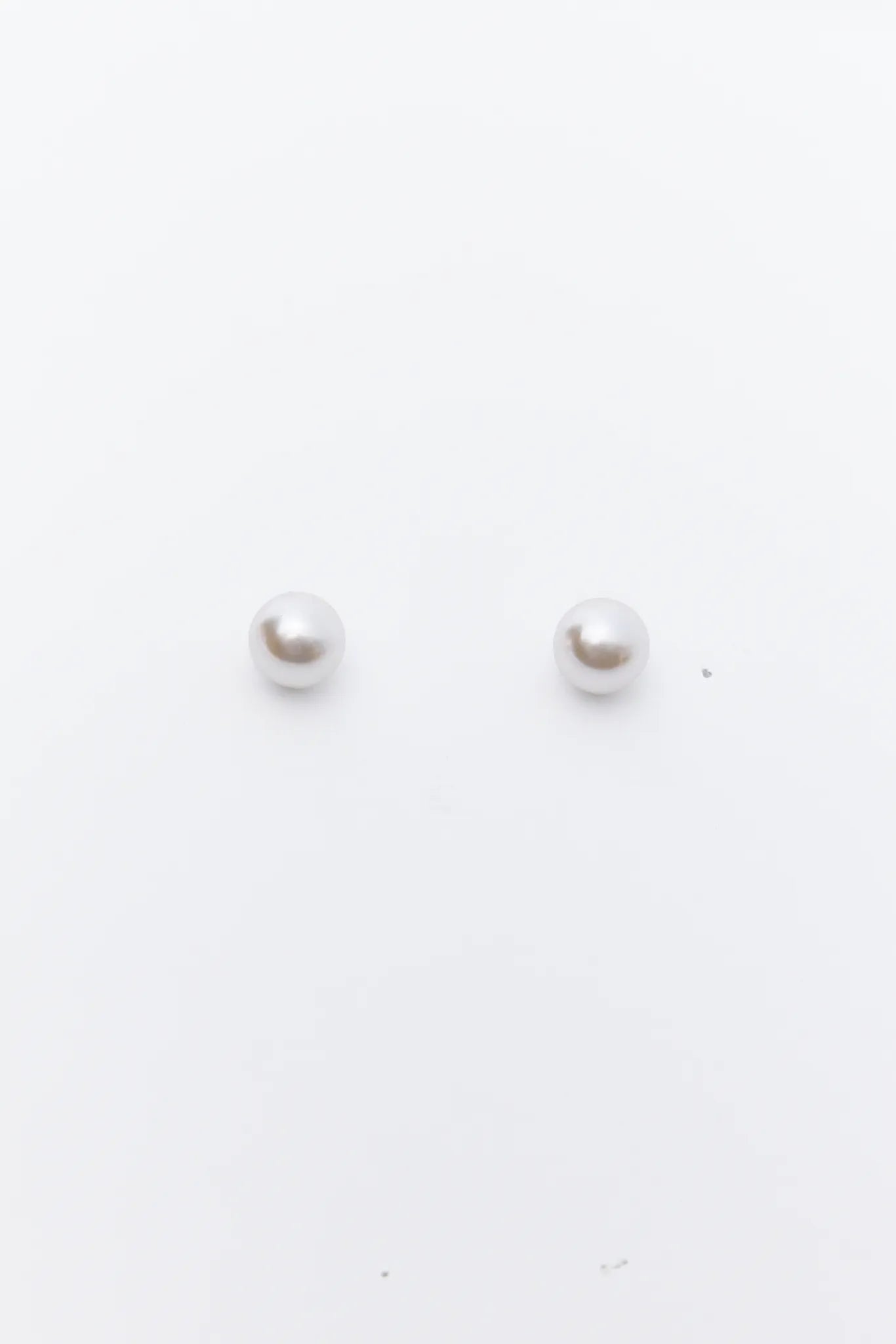 Malena Pearl Stud Earrings
