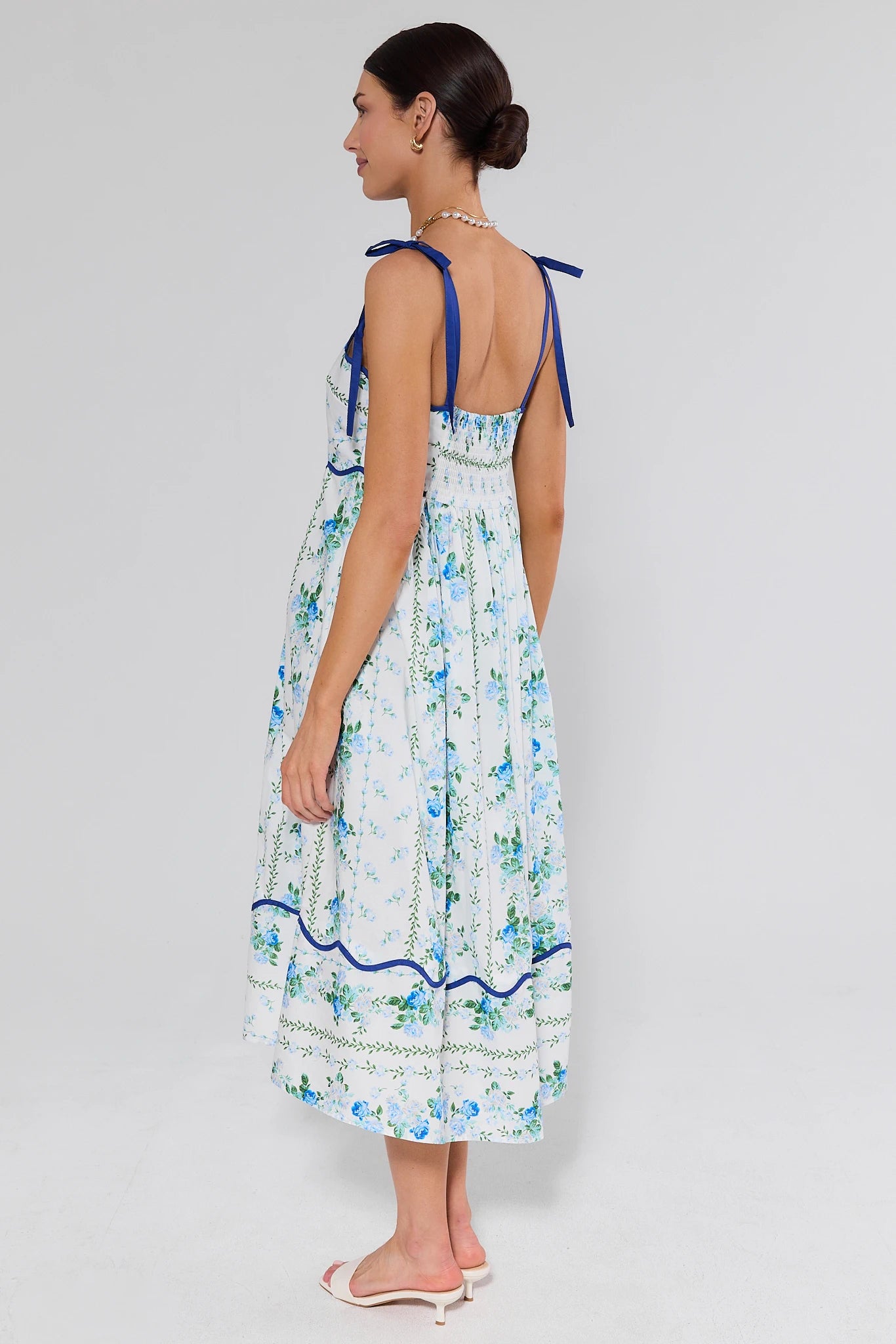 Flora Blue Floral Print Midi Dress | Avara Flora Blue Floral Print Midi Dress | Avara