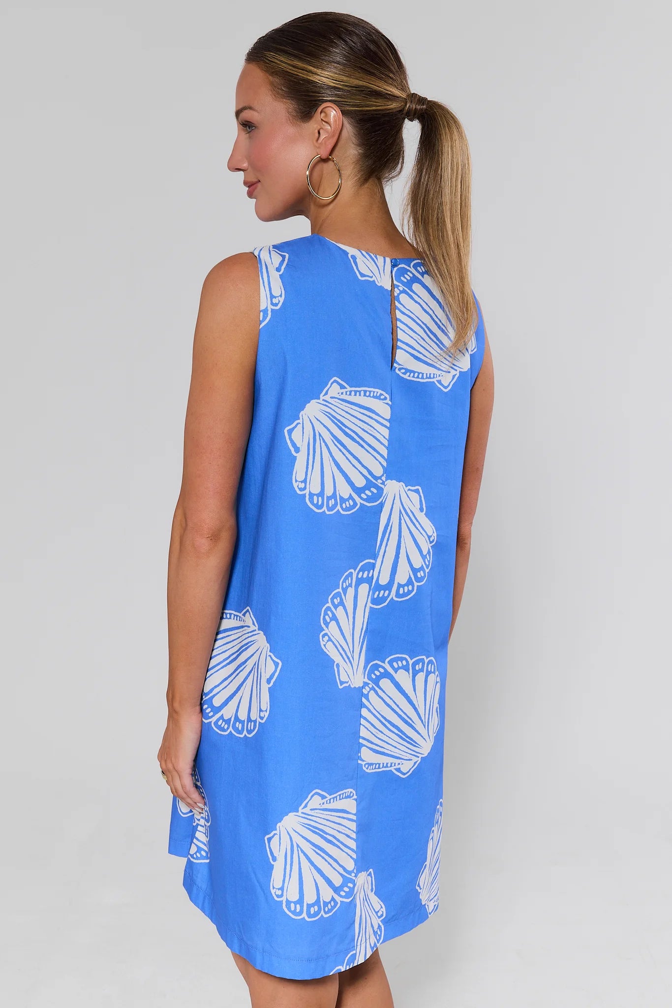 Seaside Blue Shell Print Short Dress | Avara Seaside Blue Shell Print Short Dress | Avara