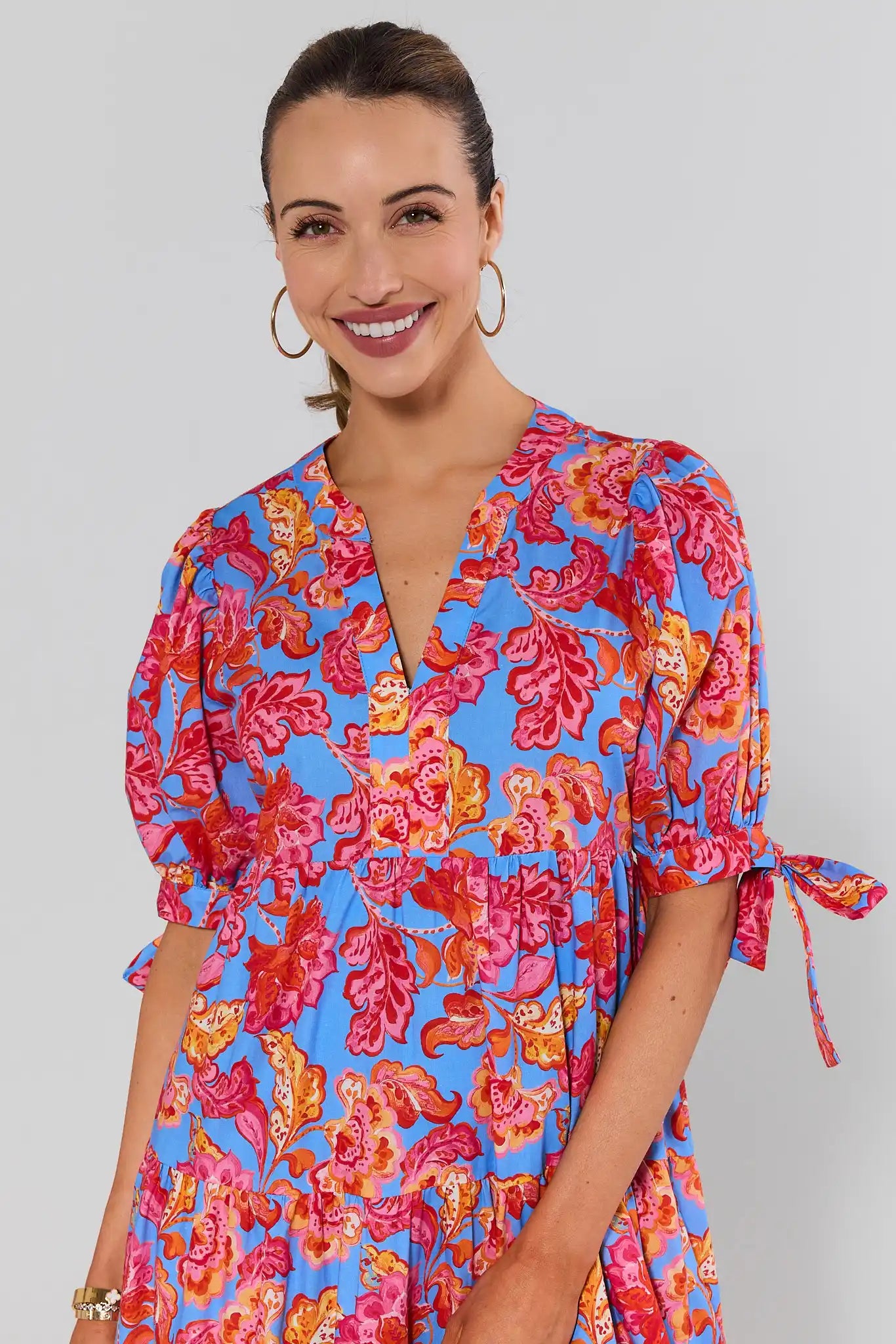 Harriet Blue Floral Printed Midi Dress | Women's Clothing | Avara Harriet Blue Floral Printed Midi Dress | Women's Clothing | Avara