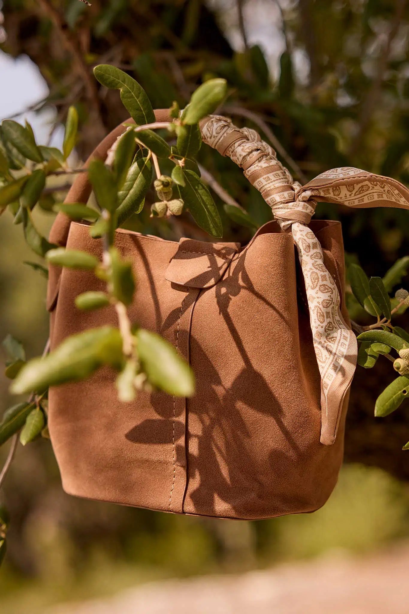 Serena Bag, Suede- Taupe