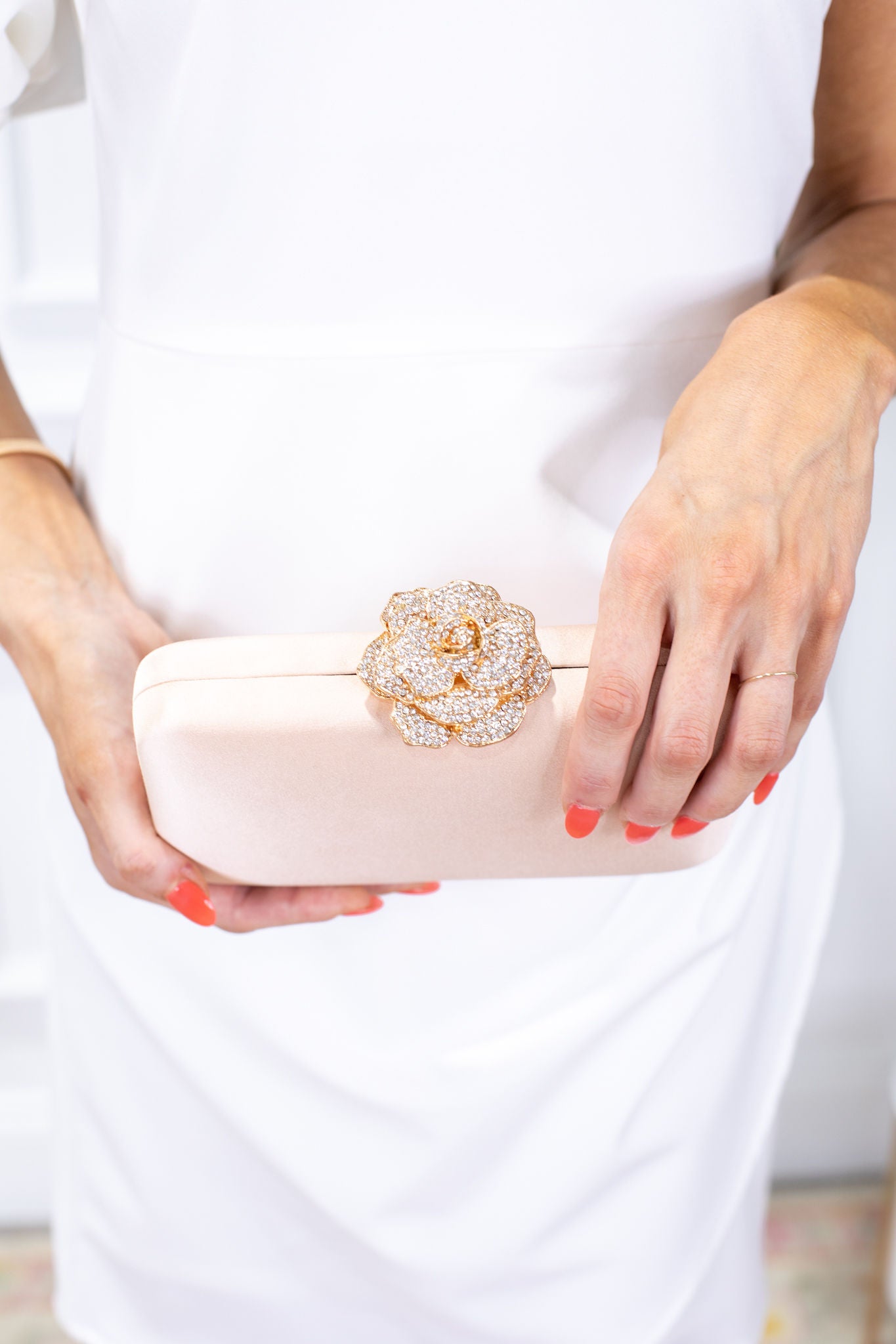 Cheap Silver Clutch Luxury Bags Womens High Quality Designer Wedding Purse  And Handbags Leaf Shape Hasp Phone Crossbody Bag 2024 New | Joom