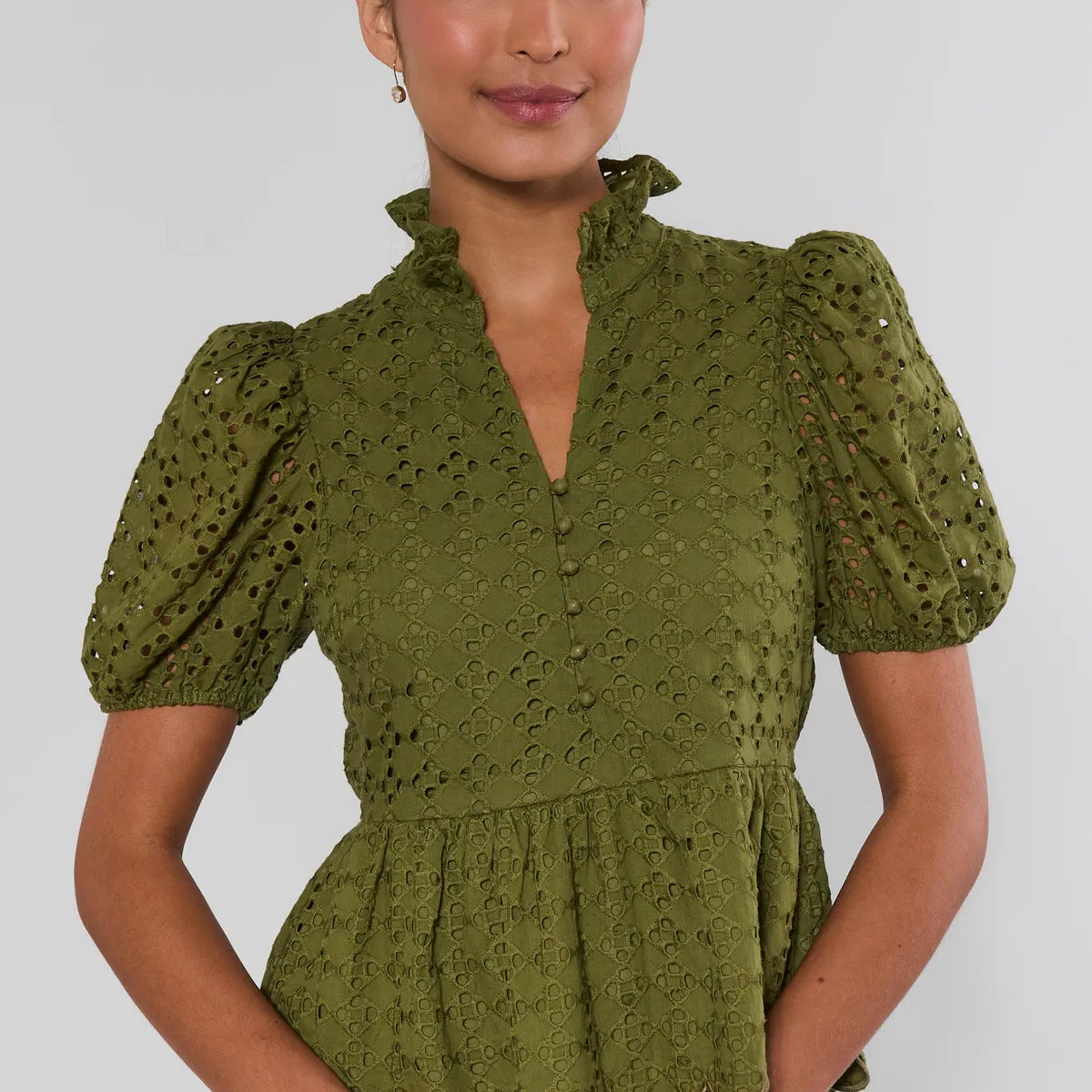 トップス Alumu. puff sleeve peplum tops Women's Green Eyelet Peplum Top | Avara