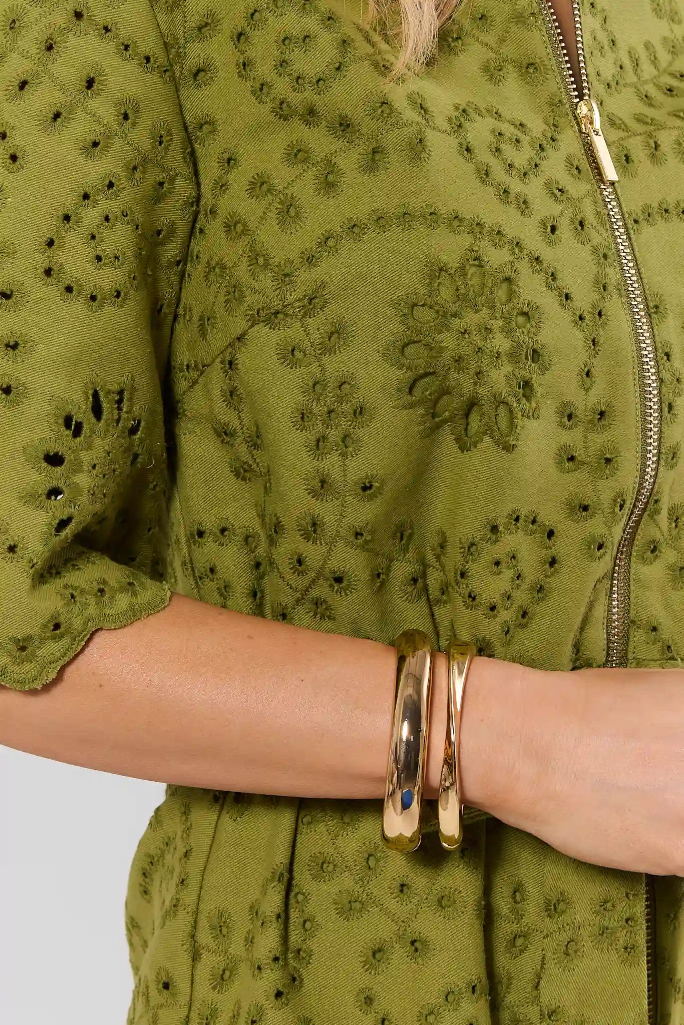 Gold Wavy Bangle Set