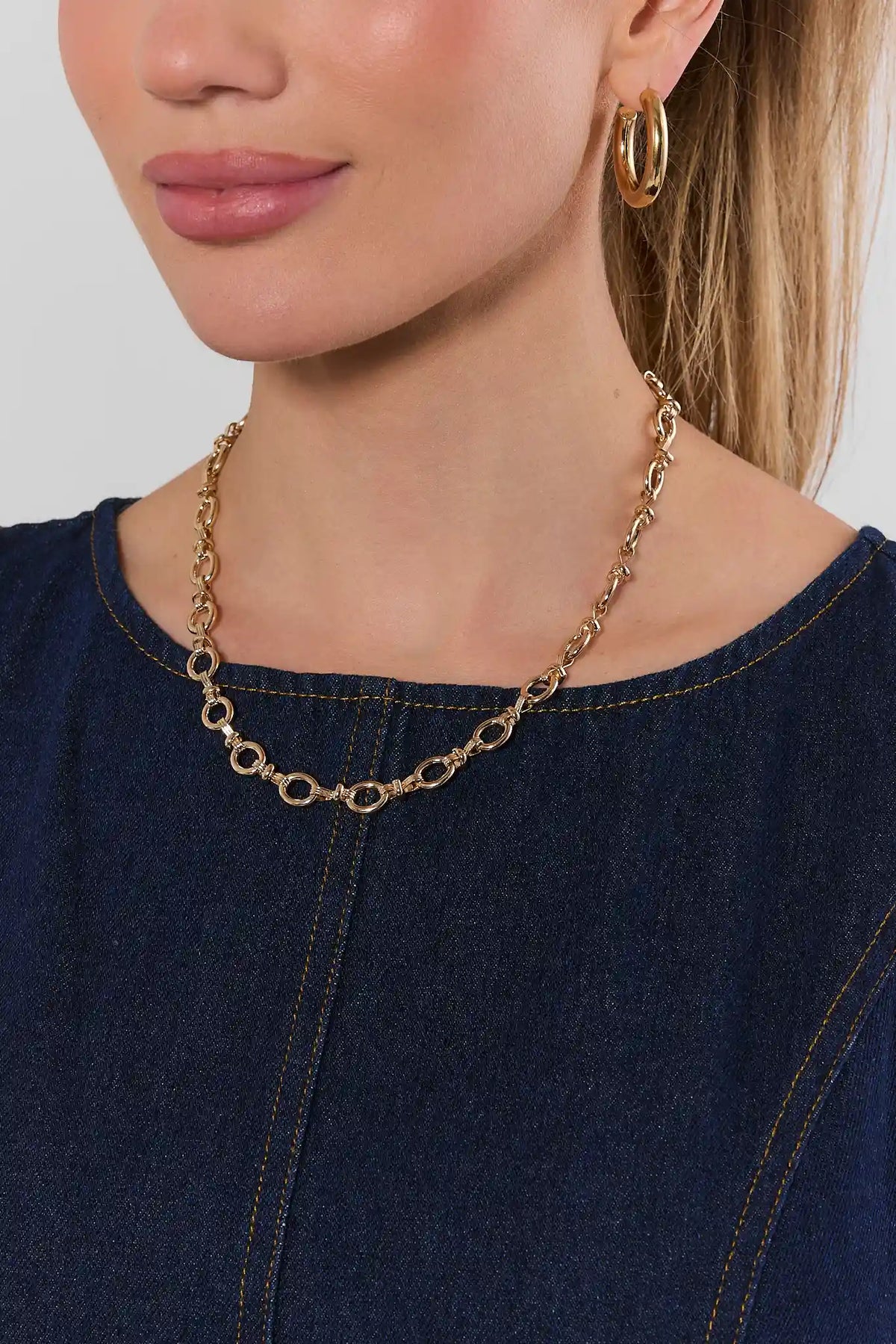 Gold Oval Chain Link Necklace | Avara