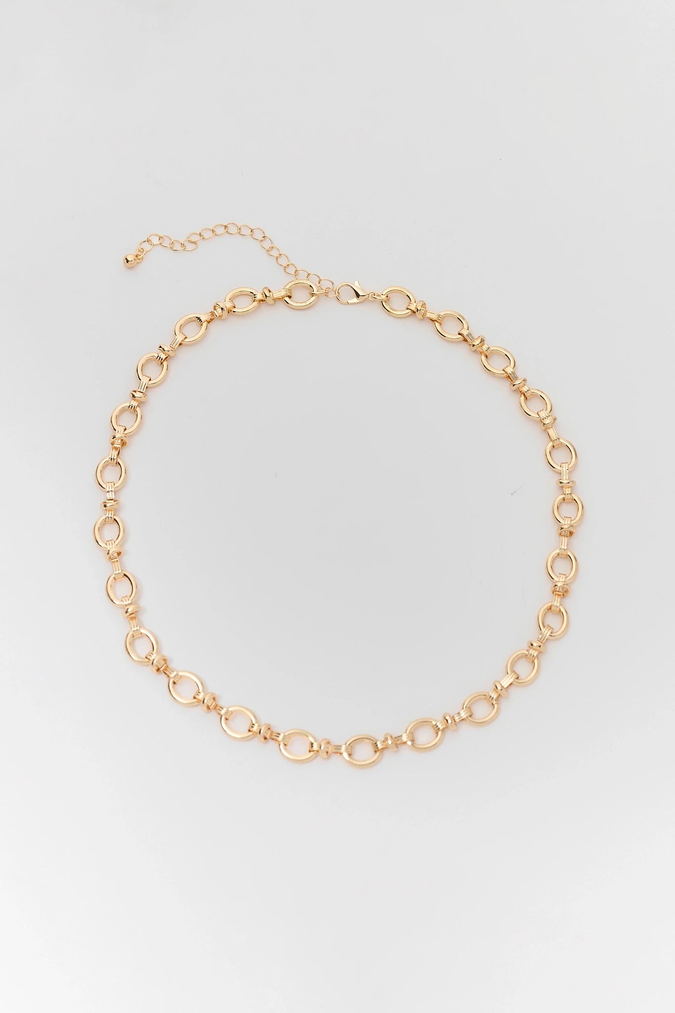 Gold Oval Chain Link Necklace